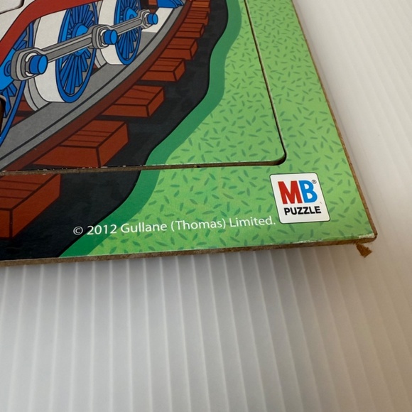 Thomas The Tank Engine Train And Friends 9 Piece Wood Board Tray Puzzle MB - Picture 4 of 7